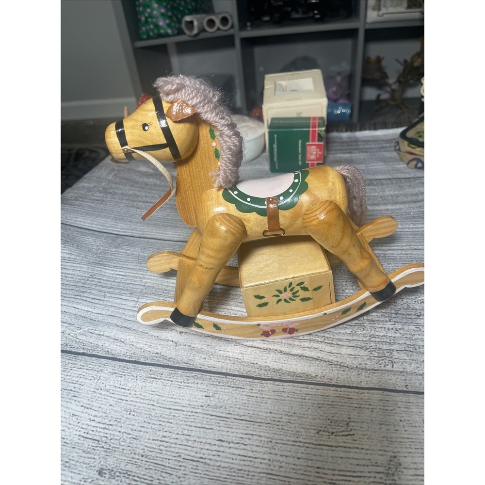 Vintage  1984 Music Box  ~ Rocking Horse. Enesco  Plays  "My Favorite Thing "